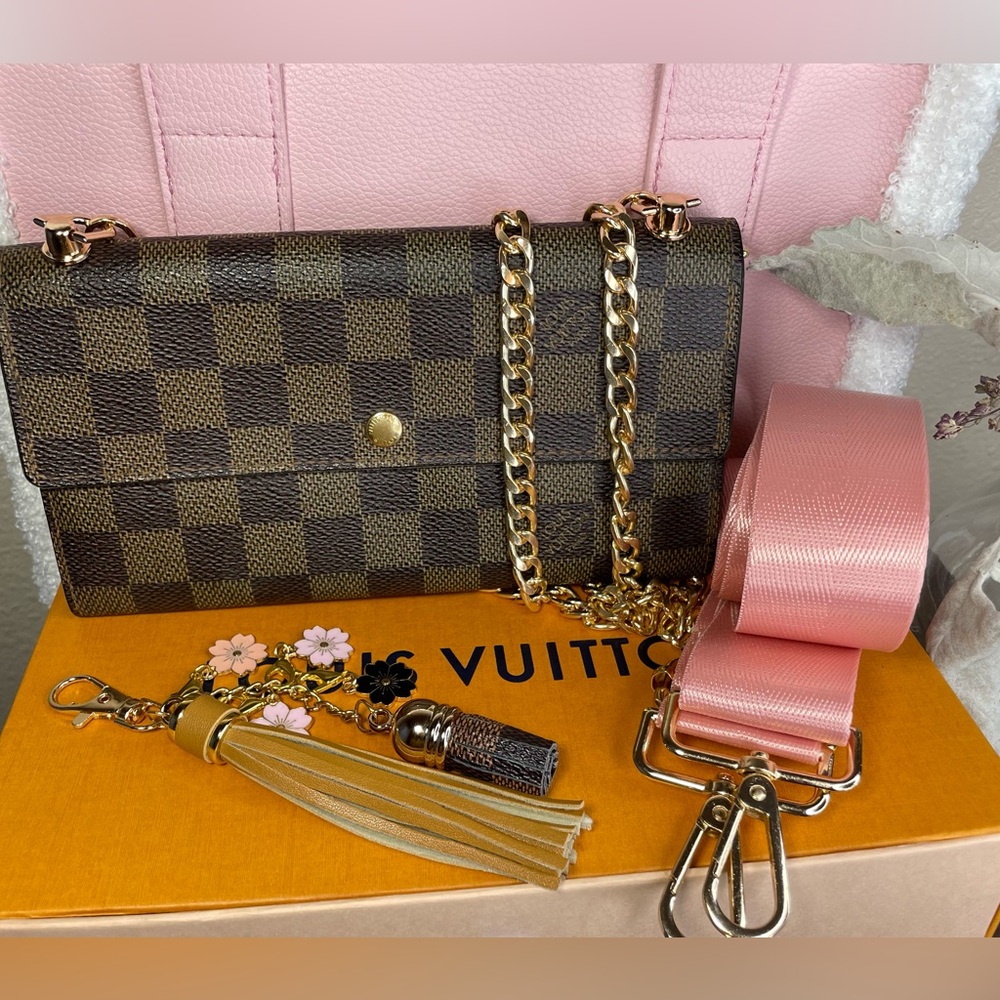 ‼️SOLD…..Authentic Louis Vuitton wallet on chain